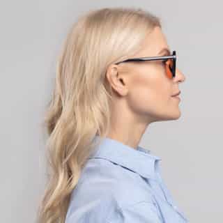 damskie okulary concrete coralguard poprawiające jakość snu noszone kilka godzin przed spaniem